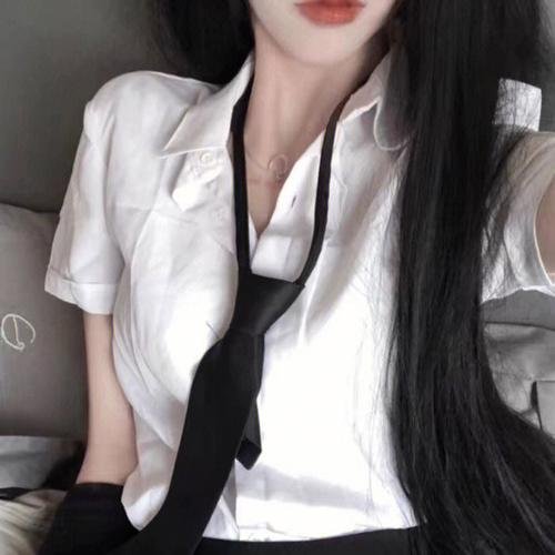 沉默不语的顾小姐
